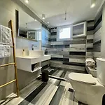 91 Street Urban Spot